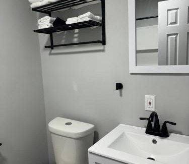 Monticello Hotel | Lake Shafer Resort