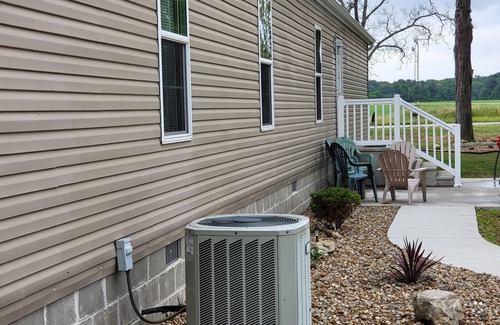 Lakewood House | LAKE SHELBYVILLE PRIVATE FISHING GET-AWAY