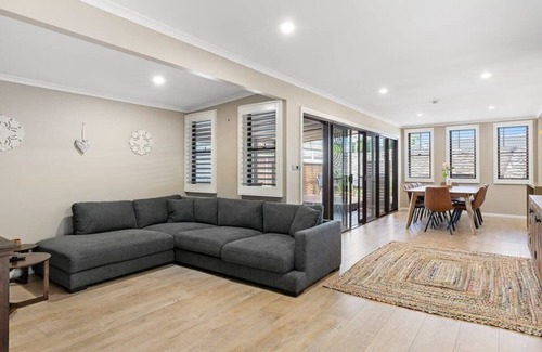 Toukley House | Lake Side Luxury with a Pool, Pet Friendly