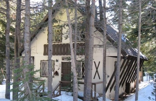 Chamberlands Cabin | Lake Tahoe - Chambers Private Beach, Pool & Tennis Membership