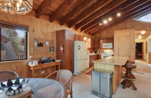 McKinney Estates House | Lake Tahoe Treasure Minutes from Beach & Skiing