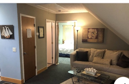Chapin Apartment | Lake View Apartment
