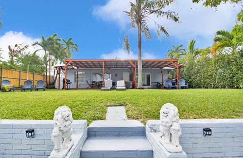 Hallandale Beach House | ★Lake View B★Extended Stays Welcomed, Pets Allowed