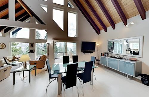Incline Village House | Lake View Escape