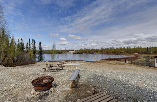 Houston House | Lake View LOFT Cabin off grid Solar