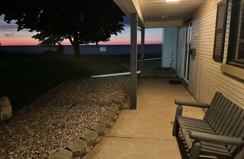 Lorain House | Lake views and Sunsets for Days