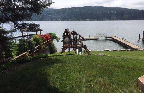 Bellingham Cabin | Lake Whatcom Bellingham Waterfront Cabin
