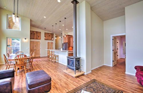 Sudden Valley House | Lake Whatcom House with Private Hot Tub and Dock