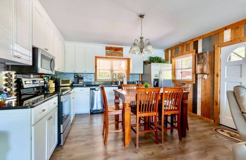 Sherrills Ford House | Lakefront 3BR Dock + Boat Ramp, Pet-Friendly