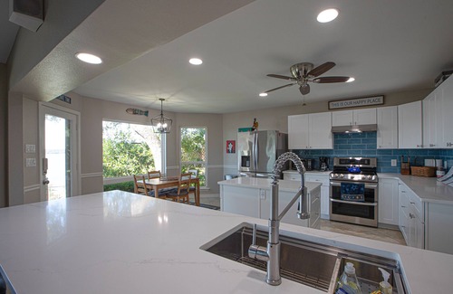 Belton House | Lakefront 3 Bedroom Home with Gorgeous Sunsets and Private Pool & NEW Spa!