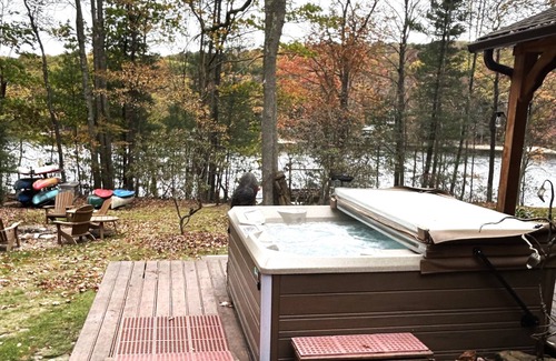 Penelacres Cabin | LAKEFRONT Cabin: Hot Tub, Kayaks, Private Dock & Gardens - OWLS NEST Deep Creek
