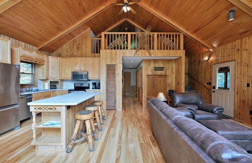Clam Lake Cabin | Lakefront Cabin w/Pool Table+Waterfall: Northwoods Nostalgia + Modern Amenities