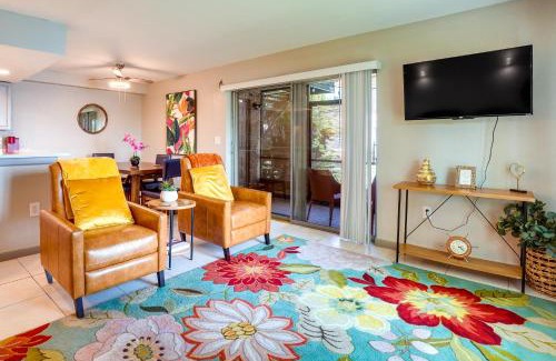 Casselberry Apartment | Lakefront Condo with Pool and Views 7 Mi to Orlando!