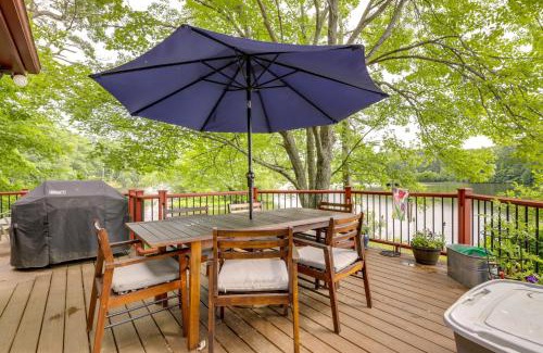 Mansfield Depot House | Lakefront Connecticut Retreat Near UConn