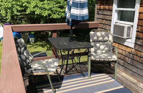 Monson Cottage | Lakefront cottage with privacy and charm!
