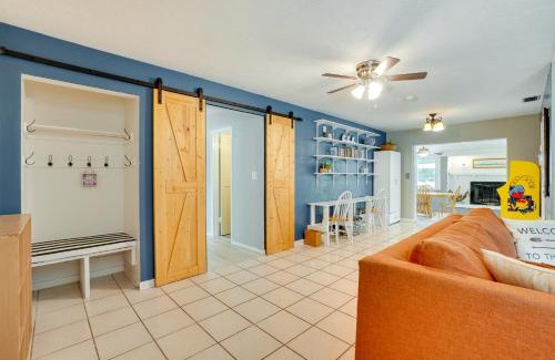 Deltona Lakes House | Lakefront Deltona Vacation Rental with Dock and Kayaks