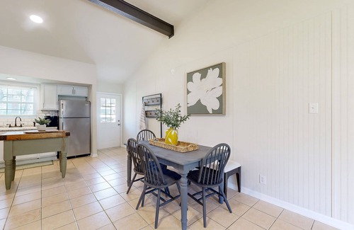 Kingsland House | Lakefront dog-friendly getaway with private boat dock & views