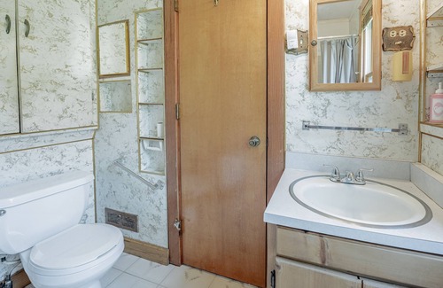 Youngstown House | Lakefront Farmhouse