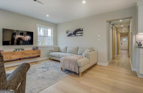 Covington House | Lakefront Getaway on Jackson Lake - 3BR-2BA-Hottub