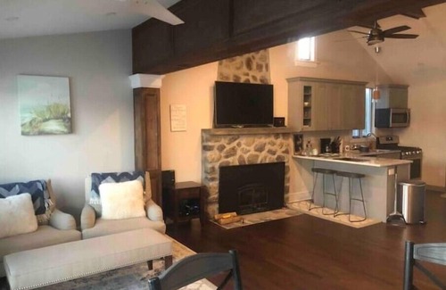 West Milford Cottage | Lakefront Getaway : Mountain & Lakes views