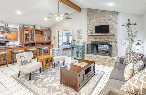 Granbury House | Lakefront Granbury Home w/Dock, Decks & Hot Tub!