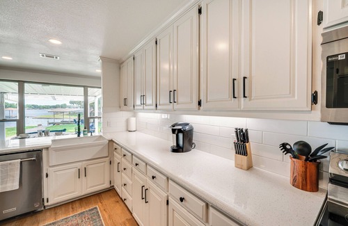 Granbury House | Lakefront Granbury Home w/Patio, Fire Pit & Dock!