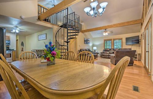 Scranton House | Lakefront Hideaway in Scranton Spacious Deck