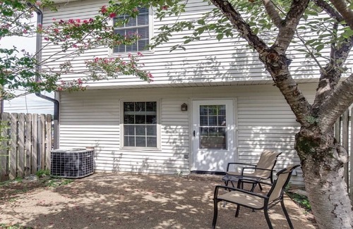 Hendersonville House | LAKEFRONT HOME! Downtown Nashville > 20 miles