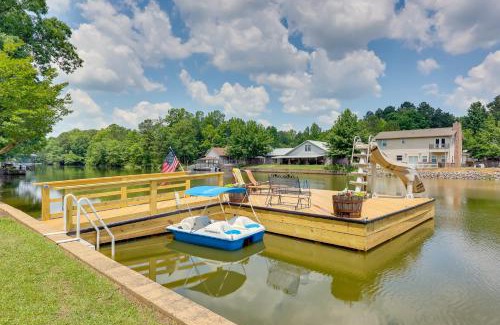 Mid America House | Lakefront Home with Kayaks and Dock in Hot Springs!