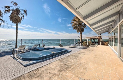 West Livingston House | Lakefront Livingston Home with Grill and Views!