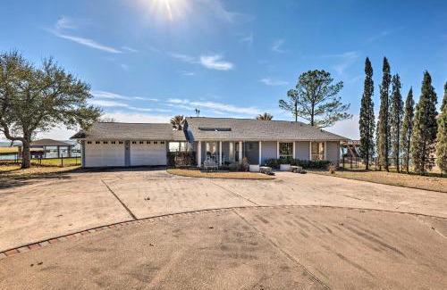 West Livingston House | Lakefront Livingston Home with Grill and Views!