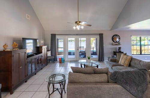 Lake Placid Cabin | Lakefront Lodge with Pool
