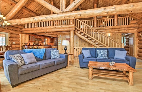 Lutsen Cottage | Lakefront Log Cabin w/Dock ~ 9 Mi to Lutsen Mtn