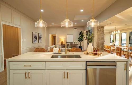 Rowlett House | Lakefront Luxe 5BR 2Bath Home with Pool & Hot Tub