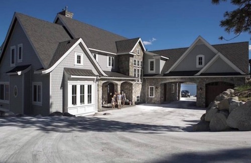 Kamloops House | Lakefront luxury house in beautiful BC interior - sleeps 21!