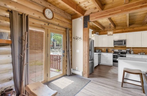 Saint Mary's Cabin | Lakefront Luxury | Hot Tub+Sauna | Near Skiing