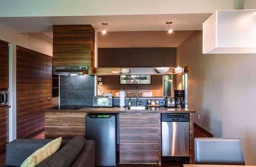 Lac Superieur Village Condo | Lakefront, Mountain View - Resort Access Loft