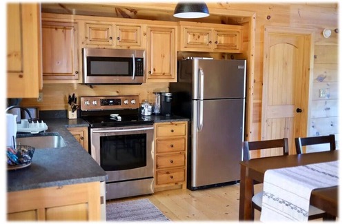 Ellijay Cabin | Lakefront Oasis In the Mountains
