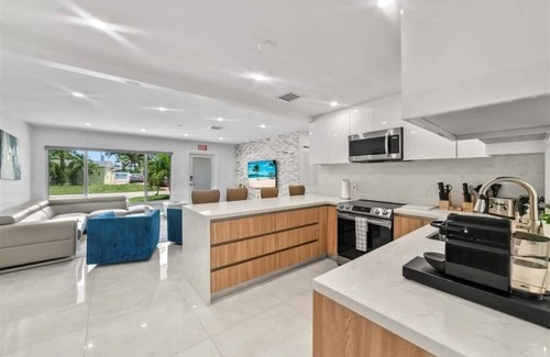 Fort Lauderdale House | Lakefront Oasis In Hollywood | Hard rock casino