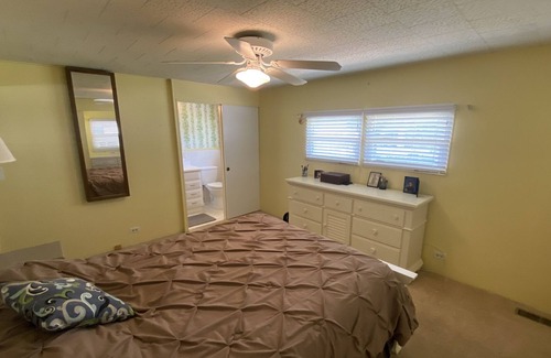 Leesburg House | Lakefront on Lake Griffin chain of lakes 4 miles to the Villages