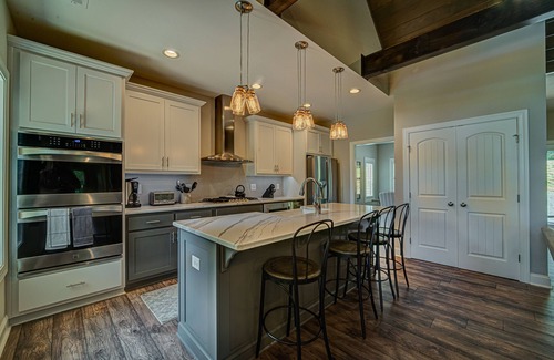 Blairsville House | LAKEFRONT, Pontoon Boat, Fireplace & Firepit, Hot Tub, DOCK,