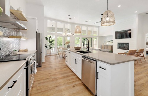 Buchanan Dam House | Lakefront Pool, Fire Pit, 2 Story Dock on Lake LBJ