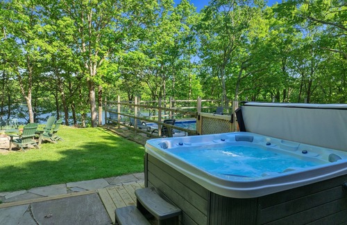 Pocono Mountain Lake House | Lakefront, Private Pool, Hot Tub, Firepit, Boats Ping Pong, Foosball