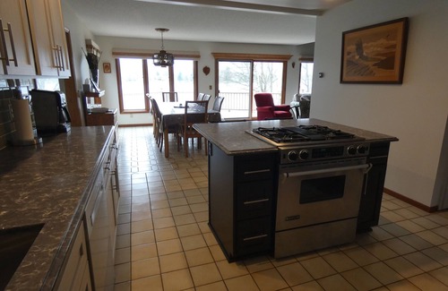 Canadian Lakes House | Lakefront property in resort community, Year round