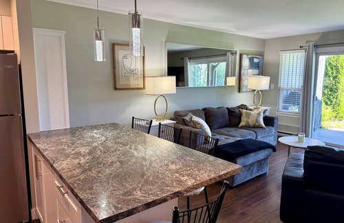 Shawnigan Lake Condo | Lakefront Suite at Shawnigan Lake Beach Resort