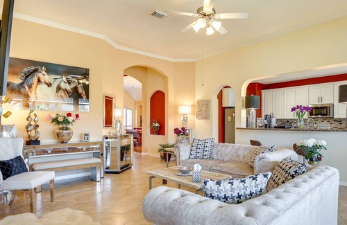 Sydney Harbour Cottage | Lakefront Texas Abode w/ Pool Table & Private Dock