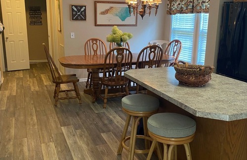 Albemarle House | Lakefront Tillery Getaway- Forever views of Morrow Mountain