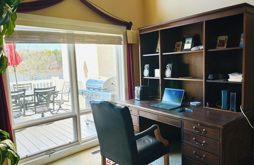 High Point Apartment | Lakefront Townhouse 2-bedroom apartment with AC, WiFi in High Point