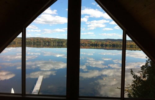 Derby House | Lakefront Vacation Home~get away~Hot tub on deck~Fish/Paddle~Kayaks/Canoes/2 SUP
