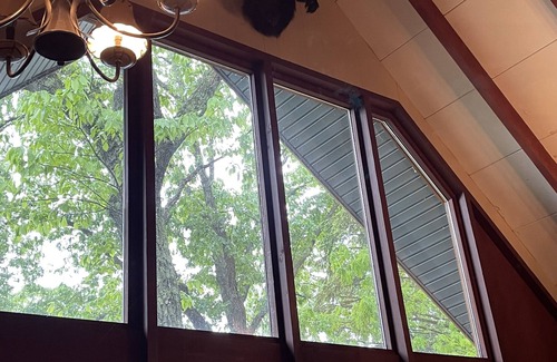 Hawley House | Lakefront with pool table
